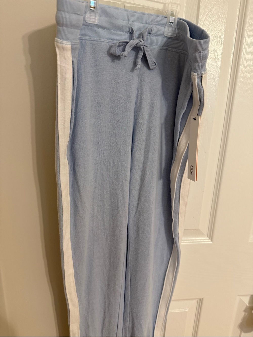 NEW WITH TAG Aqua athletic Light Blue Track Pants with White Side Stripe  size M